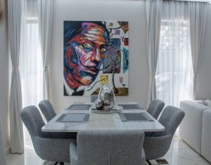 Casa  individuala, 5 camere, ultramoderna, ultrafinisata, la cheie, Sub Coasta